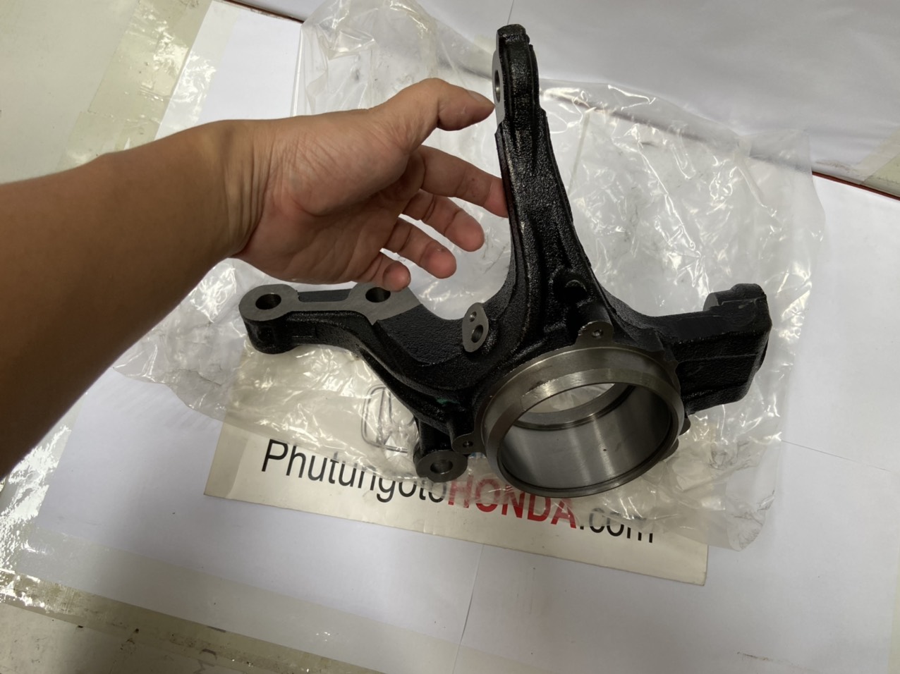 Ngõng moay ơ trước xe Honda CRV 2016 đến 2017